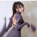 「#2i2（ニーニ）」天羽希純、背中開きニットで溢れる大人の色気