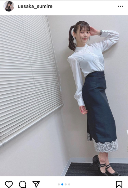 上坂すみれ、透け感ブラウスの“秘書風”ショットに反響ぞくぞく！「スタイリッシュに可愛いです」