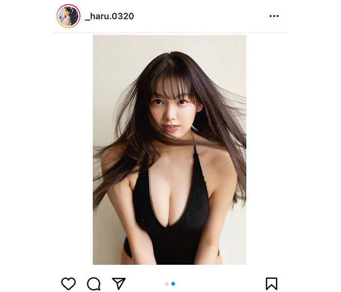 吉澤遥奈、ロングヘアなびかせた動感ポートレートで美乳チラ見せ