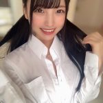 由良ゆら、「これがこう」の新作は“彼シャツ”ショット「スタイル抜群なのにその可愛さは反則」