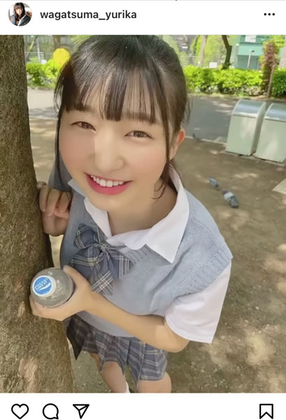 我妻ゆりか、木陰からひょっこりポニーテール揺らす青春動画を公開！