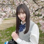 NMB48 梅山恋和、等身大の制服ポートレートを披露「一緒に青春しよ〜？」