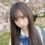 NMB48 梅山恋和、等身大の制服ポートレートを披露「一緒に青春しよ〜？」