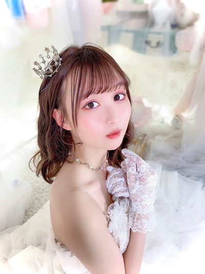 ふわふわ 中野あいみ、20歳の誕生日にお姫様ルックで登場！「ほんとに可愛い…そして美しい」