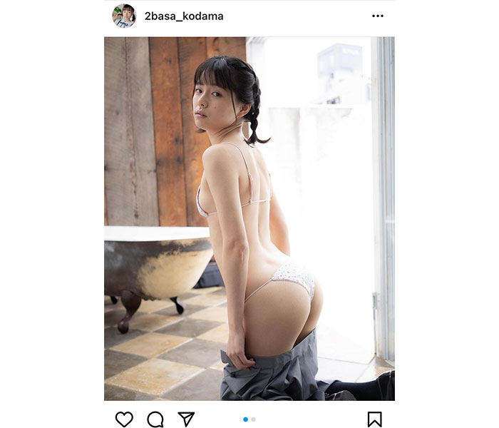 葉月つばさ、スカート脱いで魅せる美尻ライン「めっちゃセクシーです」