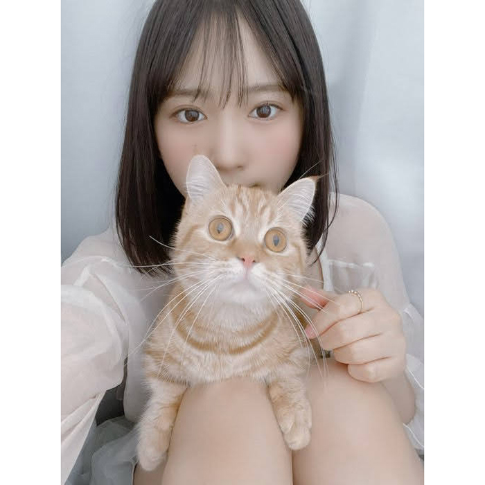 そよんが愛猫きなこと癒しオーラ抜群のツーショットを公開！「最強コンビじゃん」