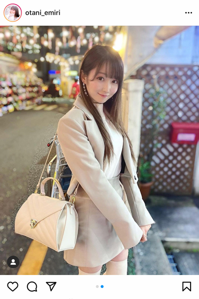 ＝LOVE 大谷映美里のOL風コーデで絶対領域を披露！「上司になってください！！！」