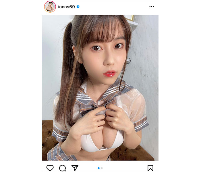 伊織いお、スケスケ制服で美尻&美脚を大胆披露！