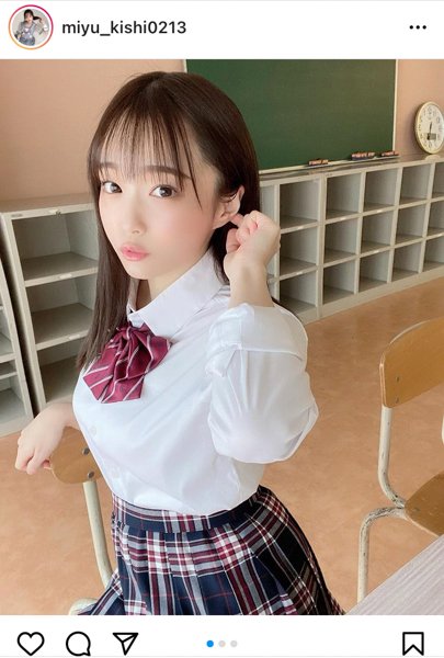 #ババババンビ 岸みゆ、透明感がすごい制服姿に絶賛の声「一緒に学生したい！」