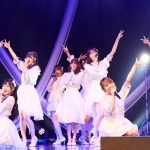 ラストアイドル、新曲リリースイベントにROLAND登場！霜降り明星からお祝いコメントも