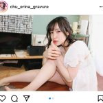 中崎絵梨奈、透明感のある美脚にドキドキ！