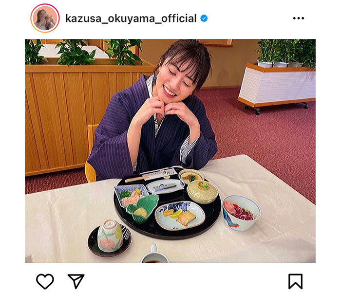 奥山かずさ、浴衣姿で和食を堪能！