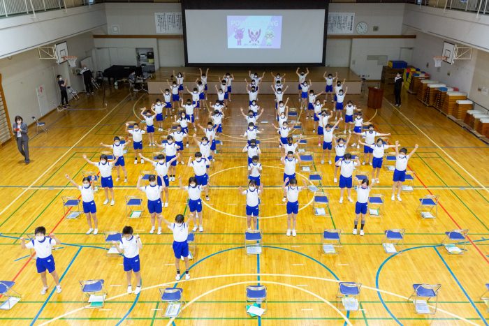 東京パラリンピック応援ダンスを子供だちが披露！佐藤友祈選手もオンライン講義を開催