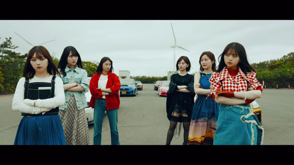 カーレースシーンは必見！乃木坂46『ごめんねFingers crossed』MVが公開スタート！