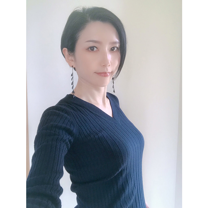 鷹村アオイがバストのカップ数について語る！「Fカップ＝巨乳ではないことを伝えたいです」