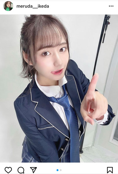 #ババババンビ 池田メルダ、制服姿で魅了するウィンク写真に反響！