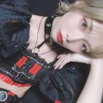 米倉みゆ、セクシーでクールな美脚を披露！「美脚で可愛くて綺麗」