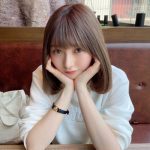 尾形春水、上目づかいで見つめるショットに反響！「透明感えっっぐ」