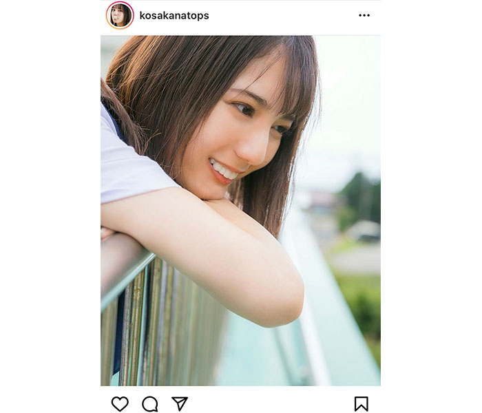 日向坂46 小坂菜緒、横顔で微笑む写真集アザーカットが話題