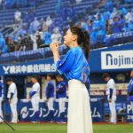 May J.、雨降る横浜スタジアムのセレモニーで「アナ雪」熱唱