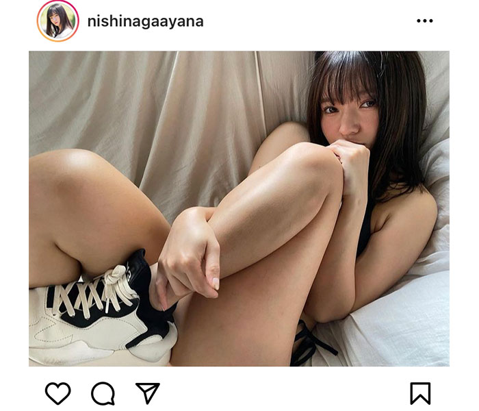 西永彩奈、見つめられてドキドキな一枚に歓喜の声！