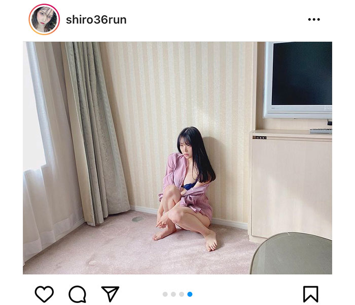 NMB48 白間美瑠、美脚見せつけのセクシーグラビアで悩殺！