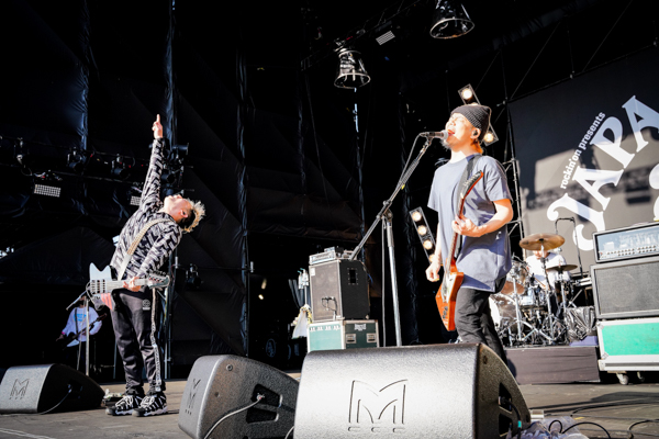 【ライブレポート】10-FEET、SKY STAGEに登場し驚きの発言 ？！「今日が最後のステージや！」＜JAPAN JAM 2021＞