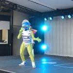 千葉ロッテマリーンズ・謎の魚、リリースイベントで生歌披露