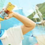TUBE・前田亘輝がサントリー新CMに出演！「あー夏休み」 自身初の替え歌熱唱を披露！