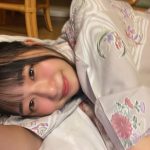我妻ゆりか、浴衣姿で見つめる“添い寝”風ショットに反響