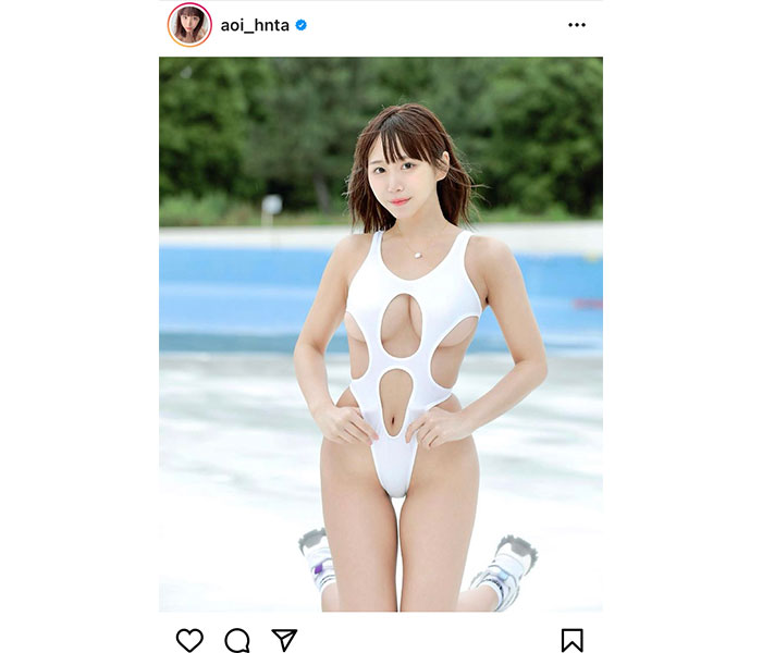 日向葵衣、隙間からこぼれる美バストに釘付けな競泳水着ショット！「朝から刺激が強い」