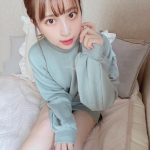 竹内星菜、ミニ丈スウェット姿でお願いポーズ！「その願い叶えましょう」