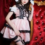 片岡未優がコンカフェ「Candleblum」の制服をプロデュース