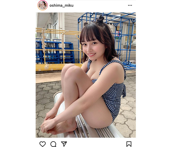 大嶋みく、ちょこんと体育座りした水着姿が可愛すぎる！