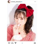 NMB48 梅山恋和、赤いリボンに惹かれるポートレートに歓喜の声「ココナしか勝たん」
