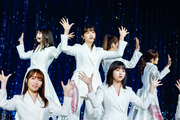 櫻坂46・井上梨名、原田葵、松田里奈らフォーメーション3列目メンバーによるライブ『BACKS LIVE!!』終幕！