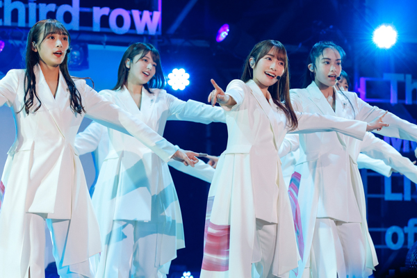 櫻坂46・井上梨名、原田葵、松田里奈らフォーメーション3列目メンバーによるライブ『BACKS LIVE!!』終幕！