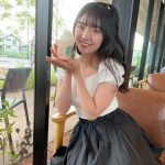 豊田ルナがスタバ“地元フラペチーノ”を堪能