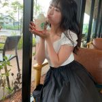 豊田ルナがスタバ“地元フラペチーノ”を堪能