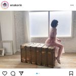 えなこ、思わず見ちゃう透け感ドレスで美脚披露！