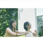 内田理央、微笑ましい松井玲奈とのお散歩2ショット公開