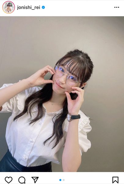 NMB48 上西怜、メガネ姿のレアショットも公開！「何しても可愛い」