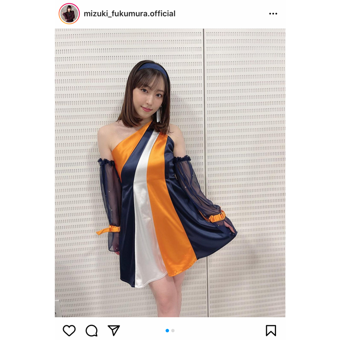 モー娘　譜久村聖、レトロな肩出しワンピのオフショットを披露！「肩出しセクシー」「色っぽいなぁ」