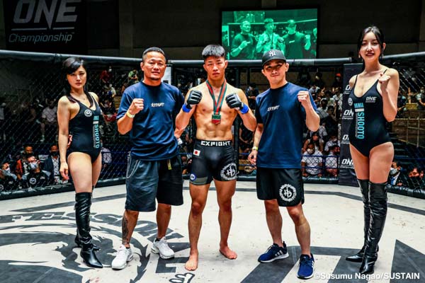 中村倫也、総合格闘技デビュー戦でKO勝利