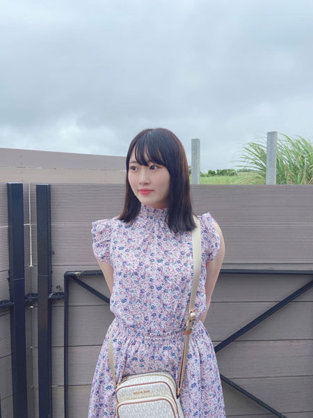 AKB48 山根涼羽、「幼馴染と海に来た」フォトストーリーを展開