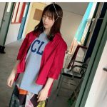 乃木坂46 与田祐希、爽やかブルーの衣装オフショットを披露
