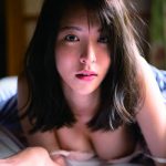 奈月セナ、女豹姿で最新写真集『たまゆら』発売記念読者イベントに登場！　