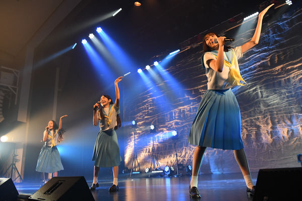 【ライブレポート】少女歌劇団ミモザーヌ、初の東京公演を総勢27名で本気のパフォーマンス！