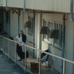 AKB48、98人で魅せる圧巻のダンスに注目!『根も葉もRumor』MVが公開