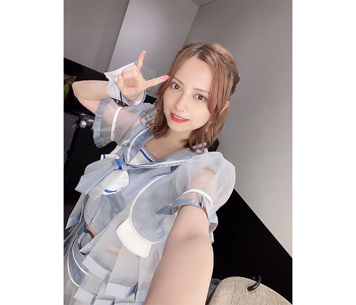 桃月なしこ、#ババババンビのステージ衣装でアイドルに変身!「アイドルなしこさん可愛い」